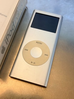 iPod nano A1199 新品未開封 Apple iPod Nano 2nd Generation 2GB A1199 - BAD BATTERY / SCREEN