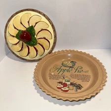 Vintage Apple Pie Recipe Plate / Keeper w/ Lid Universal Trumps Corp Apple Slice