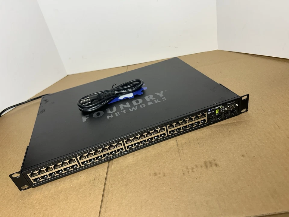 Conmutador Gigabit Foundry Brocade FLS 648 FLS648 LS 648 10/100/1000 48 puertos Foto 4 de 4