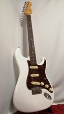 Fender American Ultra Stratocaster E-Gitarre Ultra Noiseless Vintage Picku