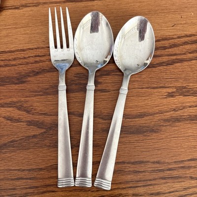 Wallace NAPOLI FROST 18/10 Stainless Flatware 2 Soup Spoons, 1 Fork-F007