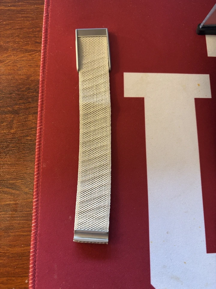 Whoop 5.0/MG Replacement Band - Dune/Kahki - Silver Clasp/hook/link - 5.0/MG - Image 4 of 4