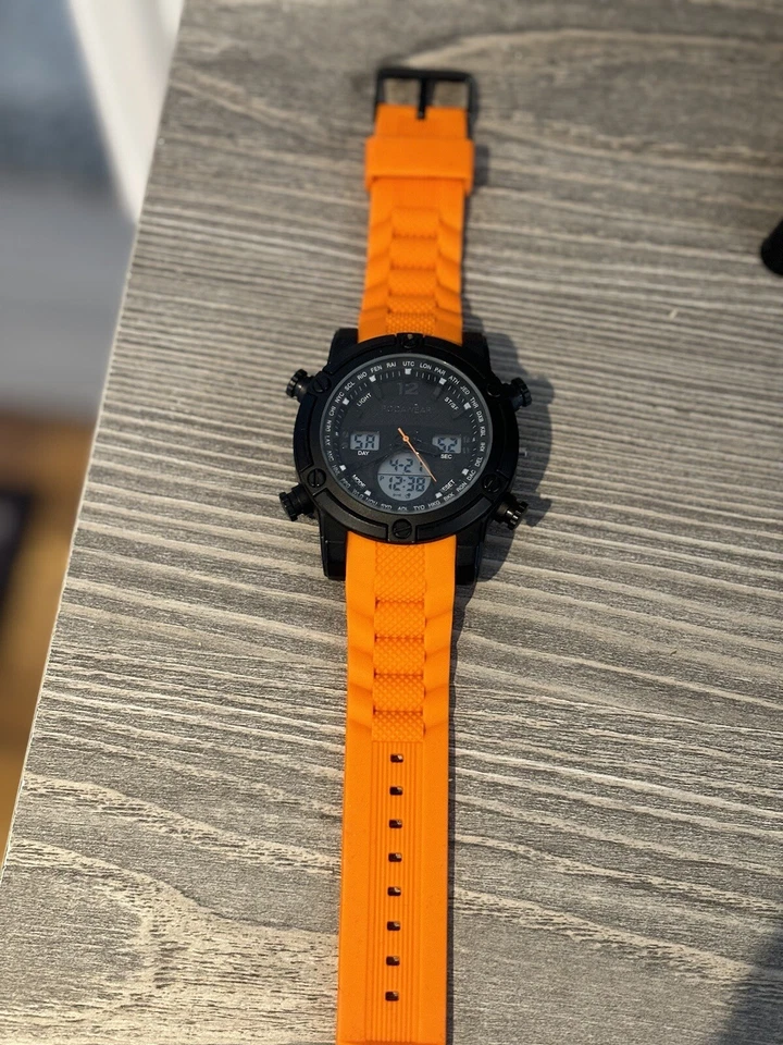 Reloj cronógrafo de cuarzo Ana-Digi de gran tamaño Rocawear para hombre - usado Foto 4 de 4