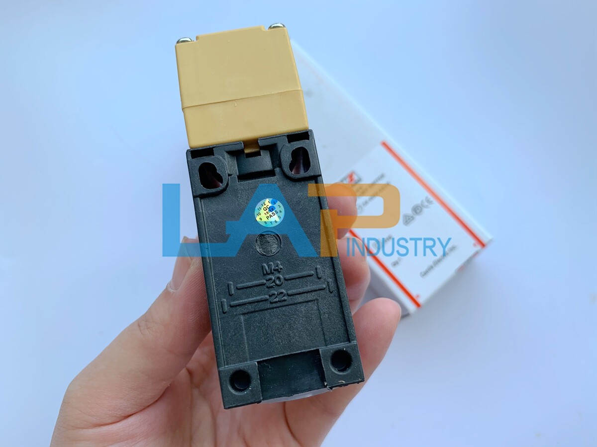 1PCS NEW FOR SHINOZAKI AZDS11 Safety Door Switch Free Shipping ZMI eBay