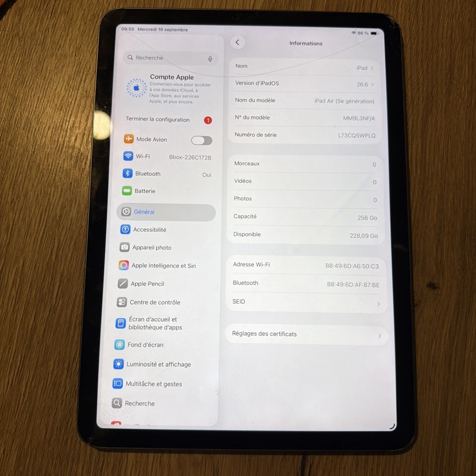 Apple iPad Air (5th generation) · 256GB · Wi-Fi, photo 1 sur 5