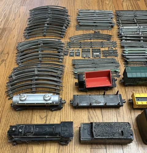 Lionel Postwar 2026 Steam Locomotive Train Set O27 Gauge W/ Track Power Switches - Picture 3 of 13