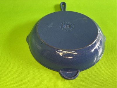 Le Creuset #23 Skillet Pan Enamel Cast Iron Double Spout 9