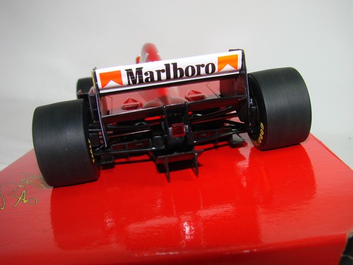 1/18 Ferrari 412 T2 Marlboro, Testversion 1995 mit weißer Fahrerfigur - Bild 7 von 10