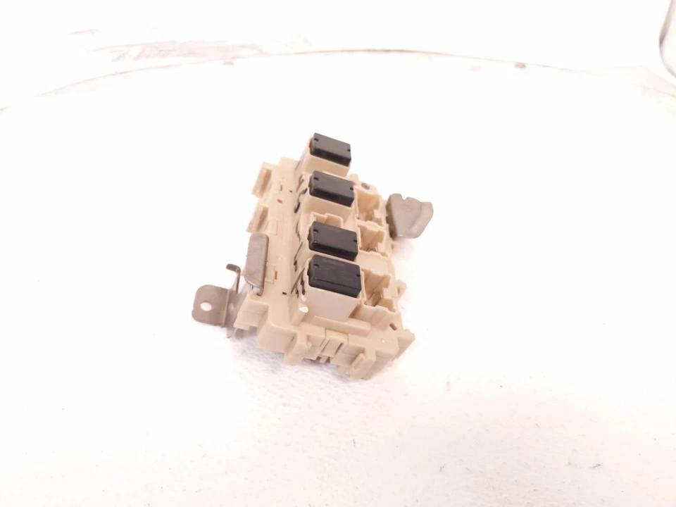 Коробка предохранителей для кабины водителя Nissan Altima 2015-2018 годов выпуска - 2,5 л Sr Fwd 24350-9Hm0b - Изображение 4 из 4