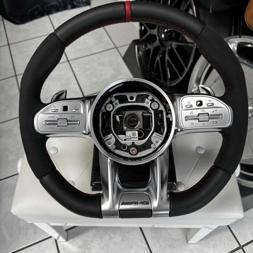 OEM Mercedes Amg Performance Lenkrad E63 G63 C63 Gle63 A35 A45 Cla45 C43 E53 - Bild 3 von 4