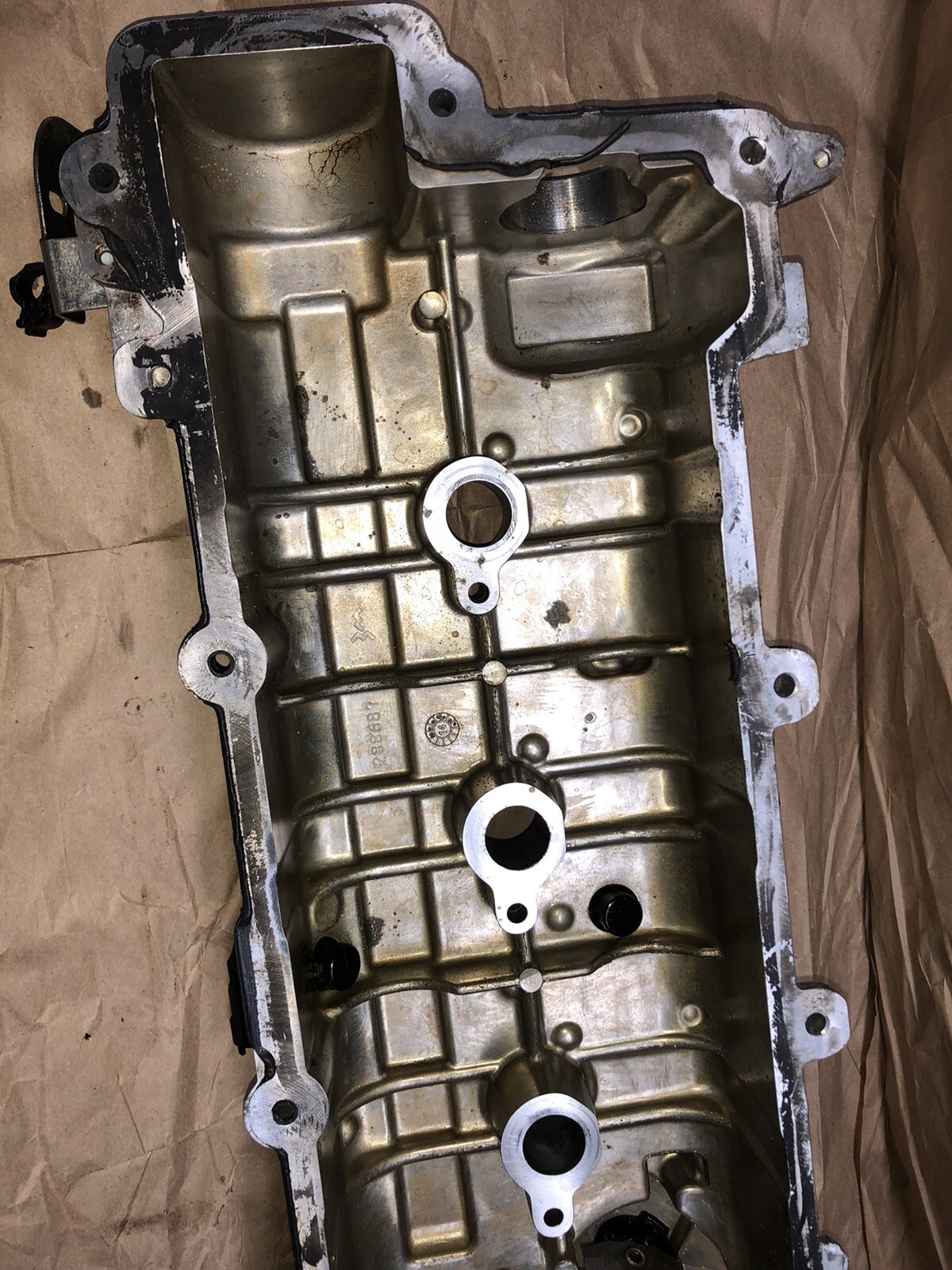 2014-2017 MASERATI GHIBLI SQ4 3.0L TWIN TURBO ENGINE LEFT SIDE VALVE COVER OEM