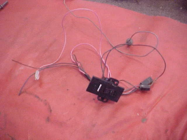 Bisel interruptor de control de crucero OEM GM 77 78 79 80 OLDS 98 Delta 88 CABLE OLDSMOBILE Foto 4 de 4