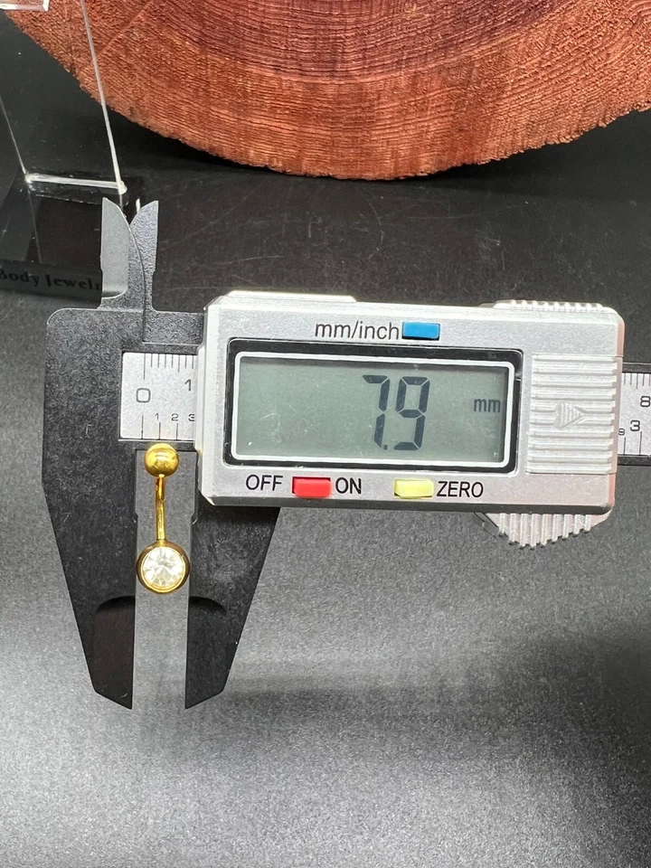 Anel de umbigo amarelo de aço inoxidável calibre 14 eixo flexível zircônia cúbica gema - Imagem 2 de 4