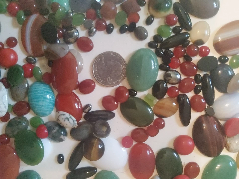 Large Assortment of Gem Grade Cabachons Turquoise, Jade, Onyx, Adventurine, More - Image 3 of 3
