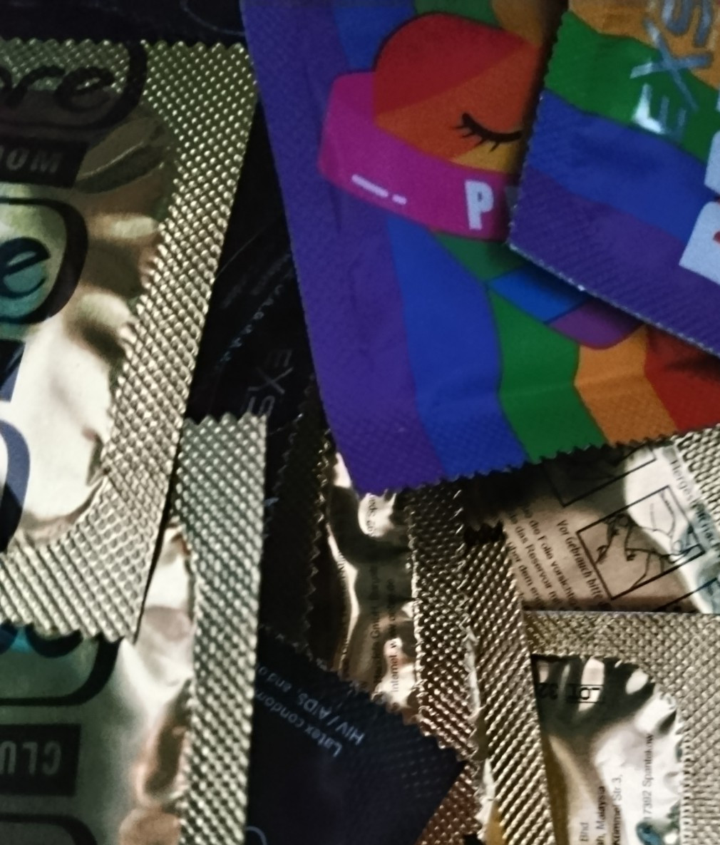 60 Kondome lange haltbar ( 30 Sorten je 2 Stück) Kostenloser Postversand !!