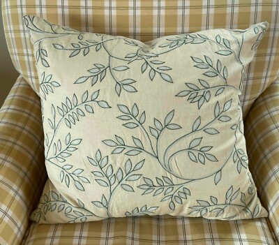 Chelsea Textiles William Morris Willow Leaf Pillow 18  x 20 