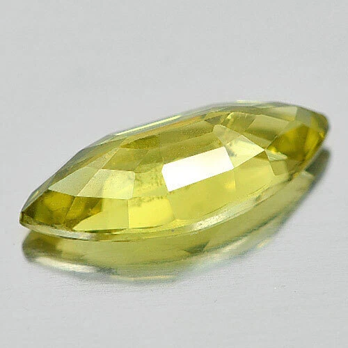 Crisoberilo Amarillo Verdoso 1.55 Ct. Marquesa 11.2 x 5 Mm. Gema natural sin calefacción Foto 3 de 4