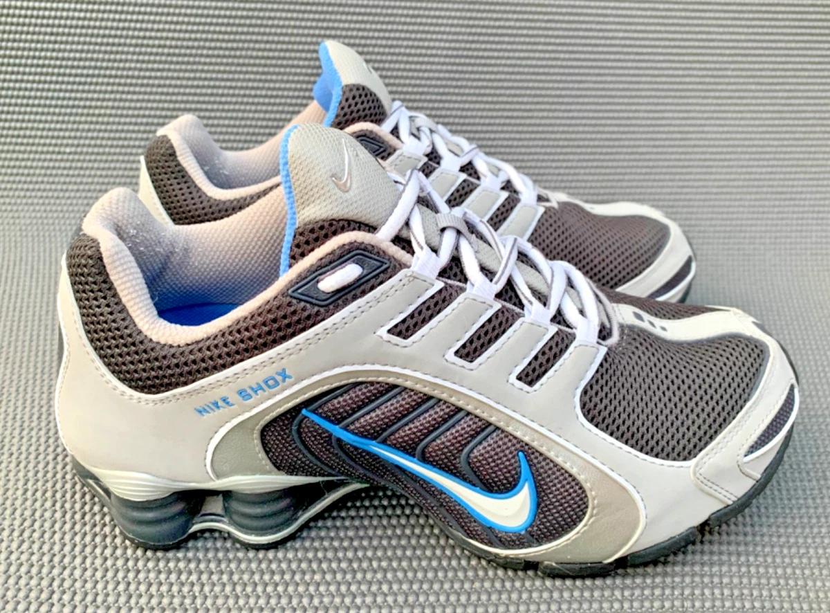 靴 Nike Shox Navina\