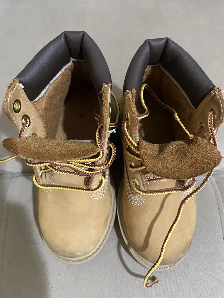 Niño pequeño Timberland Premium 6" talla 8 Foto 4 de 4