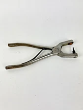 C.S. Osborne No. 153-10 - Spring Punch Forged Steel Leather Hole Punch #00 1/16"