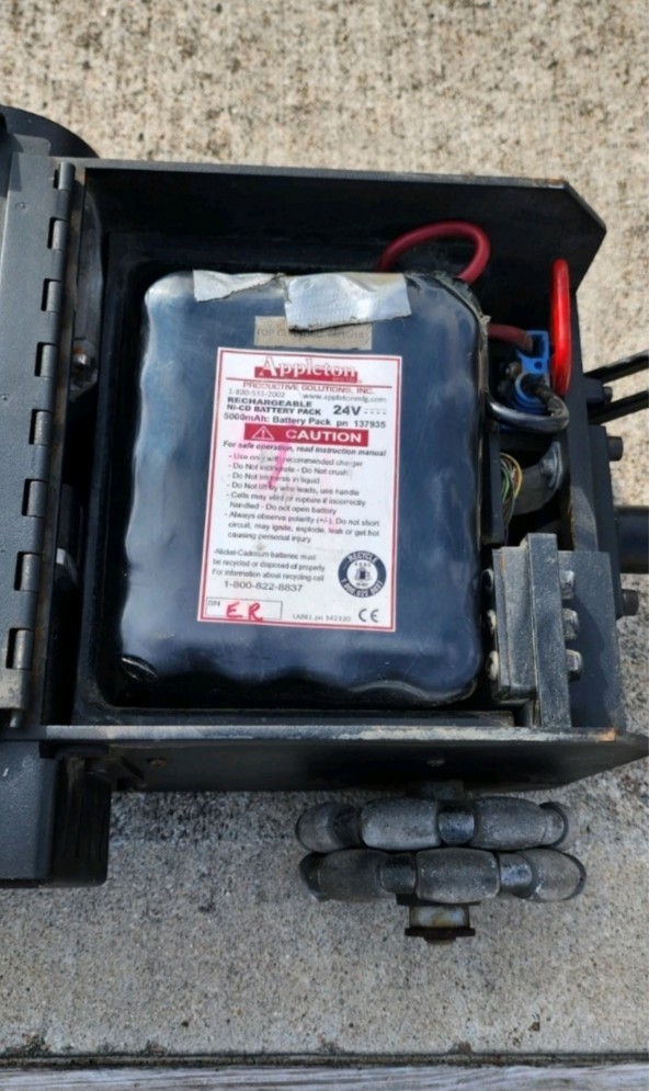 APPLETON CART MOVER BATTERY OPERATED HAS A 24VOLT WITH RECHARGEABLE BATTERY