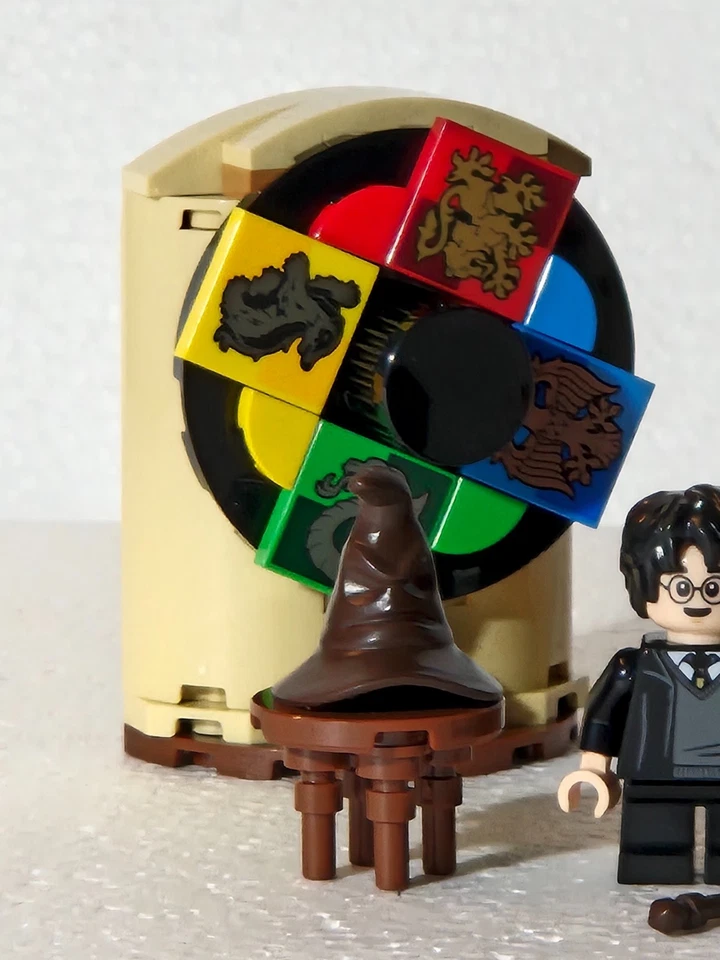 LEGO Harry Potter 76460 Hogwarts Castle: Sorting Hat Ceremony, Foto 4 von 5