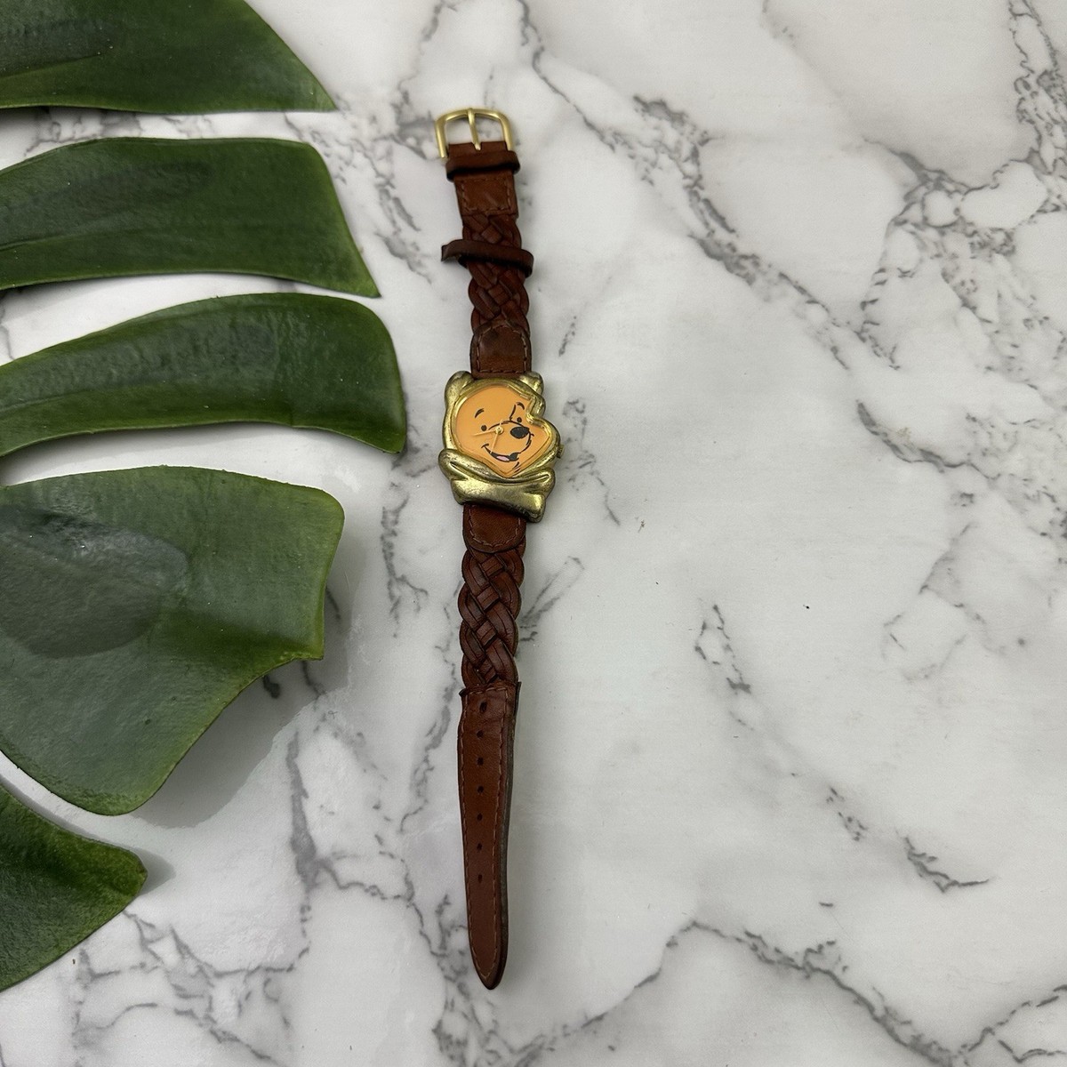 Disney Timex Winnie-the-pooh watch. Winne-the Pooh on watch face. 1990 main image 4