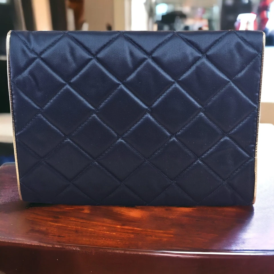 De Colección Anne Klein Bolsa de Maquillaje de Viaje Acolchada Organizador de Cosméticos Negro Dorado Borlas Foto 3 de 4