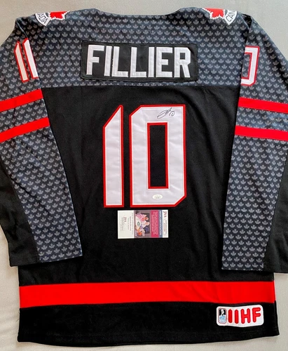 SARAH FILLIER AUTOGRAPH TEAM CANADA WOMENS HOCKEY #10 NIKE JERSEY JSA AX31509