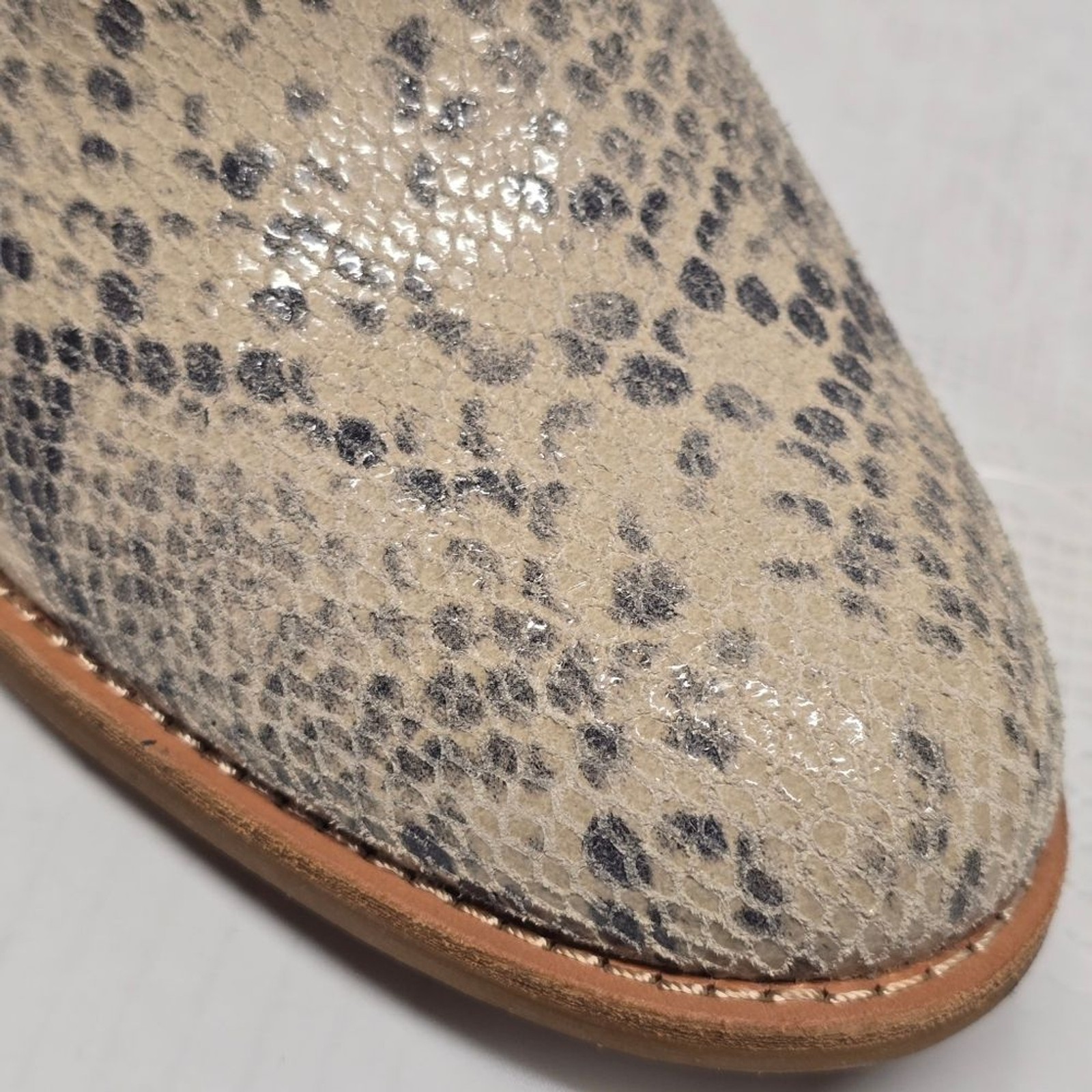 Sofft Abena Snakeskin Python Embossed Genuine Lea… - image 2