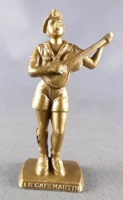 Figurine Publicitaire Café Martin La vie au Grand Air n° 02 Scout Guitare - Photo 1/2