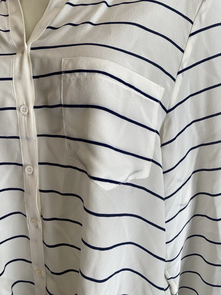 Blusa Joie para mujer 100 % seda cuello en V manga larga blanca y azul marino a rayas talla S nueva con etiquetas Foto 2 de 4