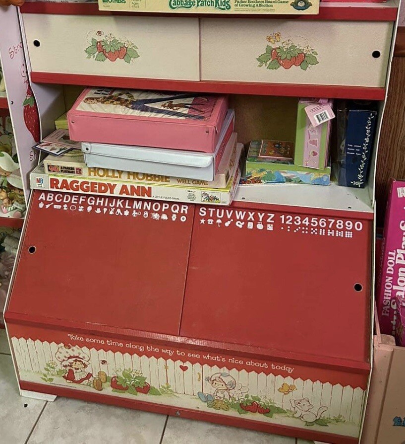 VTG Strawberry Shortcake Kids Furniture 1980s FREE SHIPPING Shelf Toybox Mirror eBay