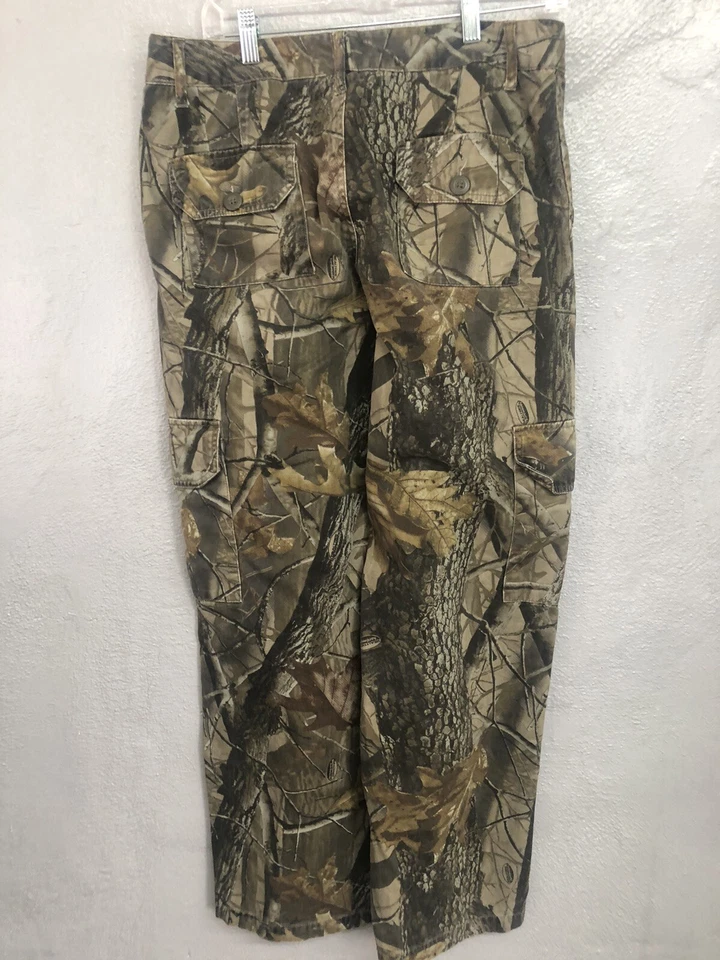 Outfitters Ridge womens Realtree camo cargo pants Size 12 Camo - Image 2 of 4