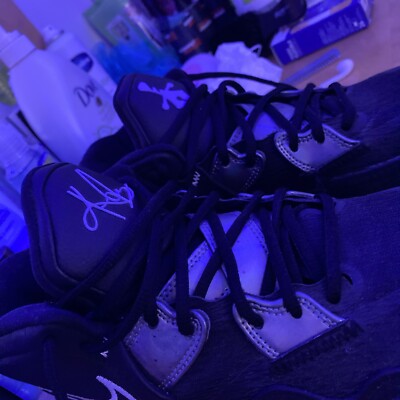 Size 8.5 - Nike Kyrie Infinity Black Metallic Silver
