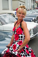 Petticoat Kleid rote Mohn Retroblumen schwarze Punkte Tanzkleid 50er Jahre