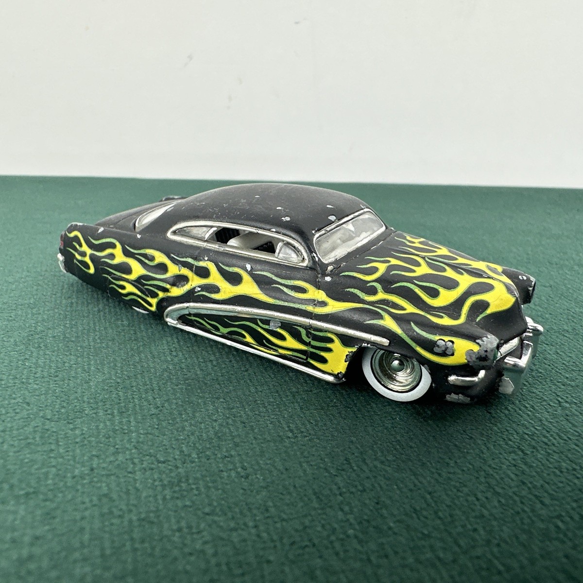 HOT WHEELS - 1949 MERCURY LEAD SLED CUSTOM LOWRIDER - REAL RIDERS