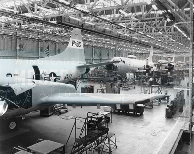 Lockheed P-3C Orion am Endmontagelinie - U S Navy - Originalfoto