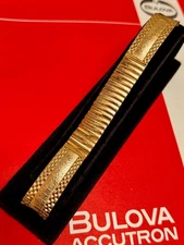 JB Champion USA gold vintage Bulova Accutron Spaceview watch size band 17.3mm