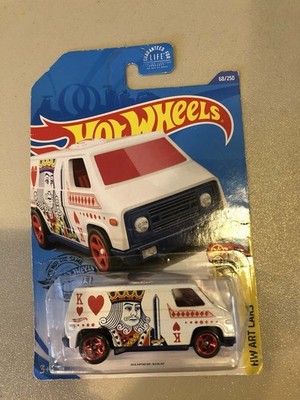 Hot Wheels HW Art Cars Super Van 9/10 White KING OF HEARTS 68/250 Van Diecast