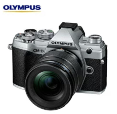 OLYMPUS  E-M5 Mark Ⅱ/ 12-40mm F2.8 PRO Olympus E-M5 II Camera and Olympus ED 12-40mm f2.8 PRO Lens