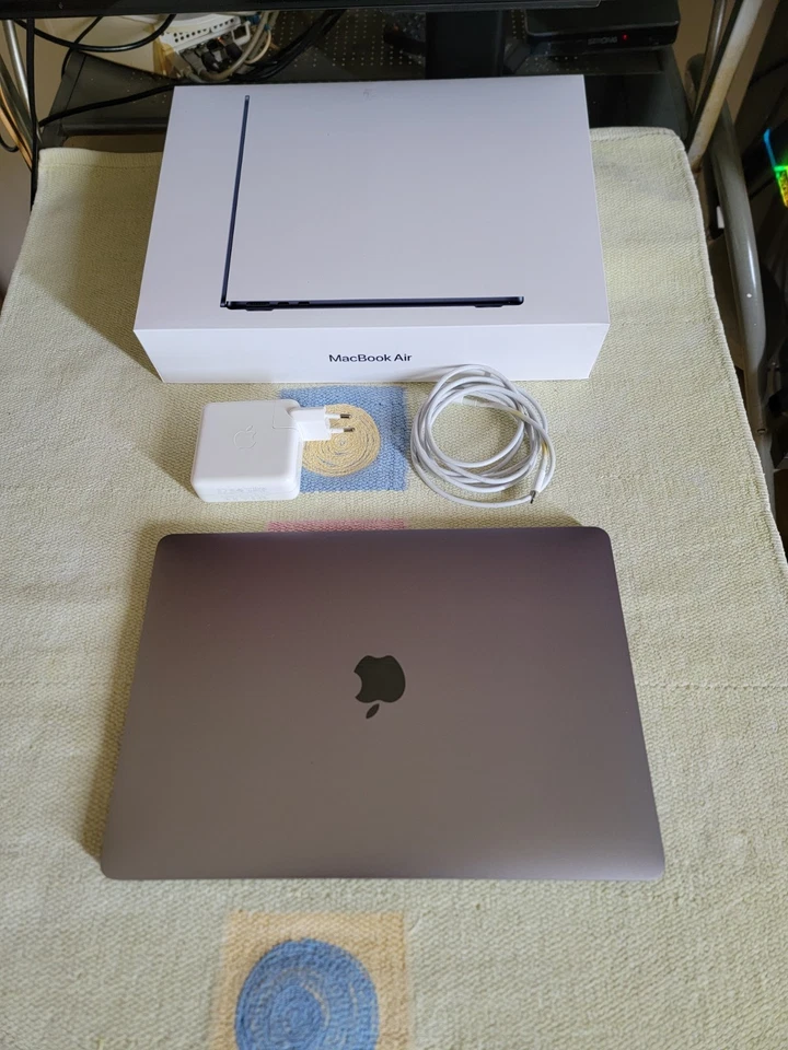 Apple MacBook Pro 13" M1 · 8GB · 256GB, photo 1 sur 5