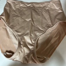 RUBY RIBBON Beige Tan Nude SZ LARGE Shaping Brief NEW Leg Grippers