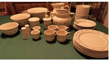 Longaberger Pottery Woven Traditions Heritage blue 30 pc lot