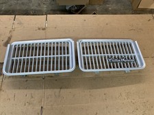 1971 Cutlass Supreme Convertible Left Right Grille Set. 71 Oldsmobile Grill