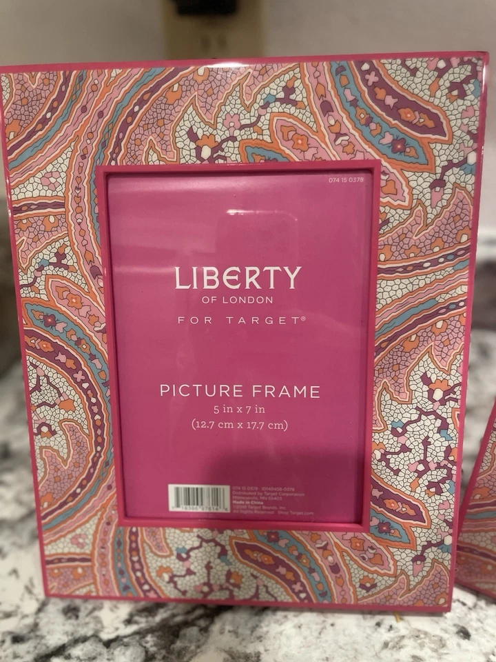 Marco de fotos Liberty of London 5" x 7" rosa cachemir marco de fotos objetivo conjunto de 2 Foto 3 de 4