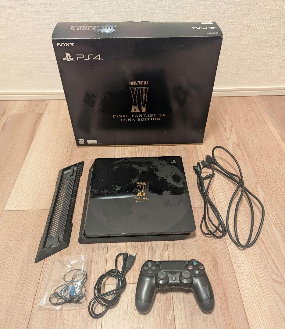 Sony PlayStation 4 FINAL FANTASY XV LUNA EDITION CUHJ-10013 Black 