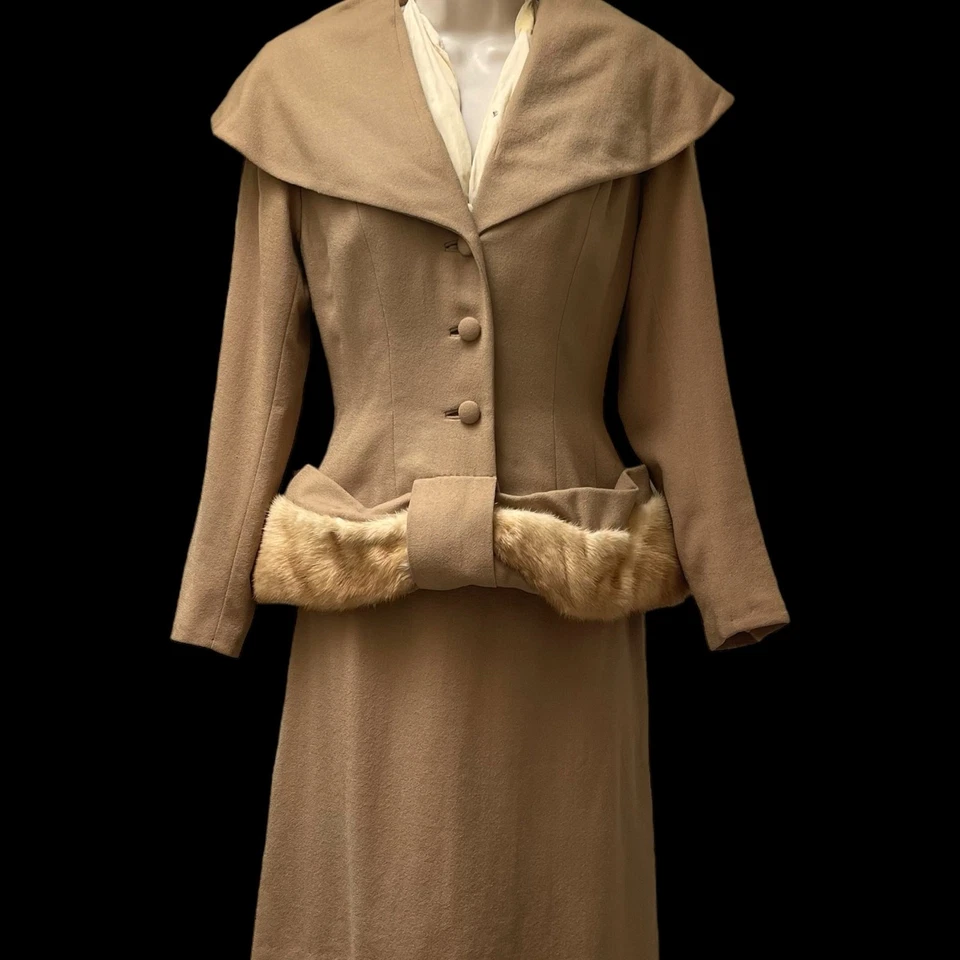 1950s Warm Brown Wool Crepe Atomic Lilli Ann Suit Pencil Skirt, Blonde Mink Fur - Image 2 of 4