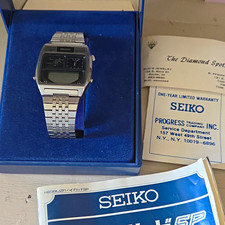 Seiko H239JZFA Analog/Digital Quartz Chronograph Alarm Date, Box & Papers