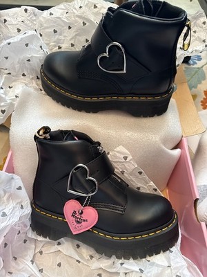 NWB dr martens x lazy oaf platform heart buckle size us7/uk5 black leather